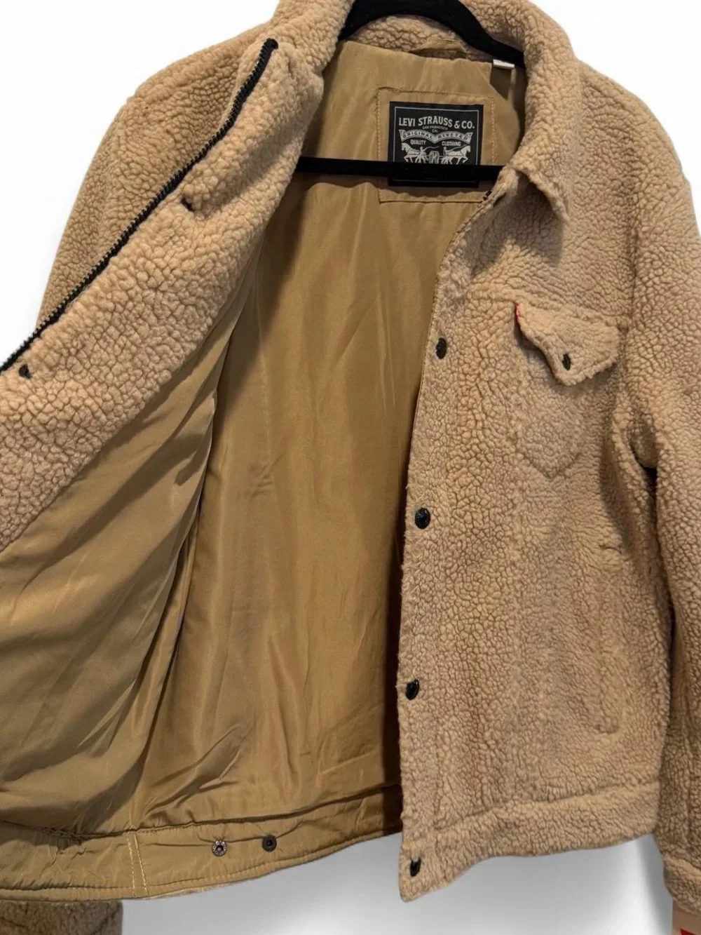 Levi's Oat Sherpa Trucker Jacket Medium Unisex NWT